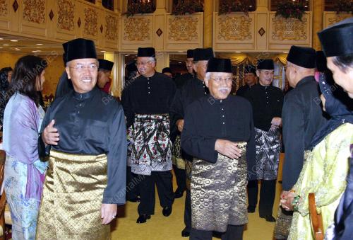 TUN AHMADSHAH ABDULLAH