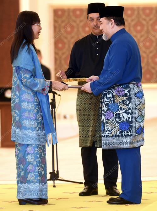 KL45_02072018_WATIKAH
