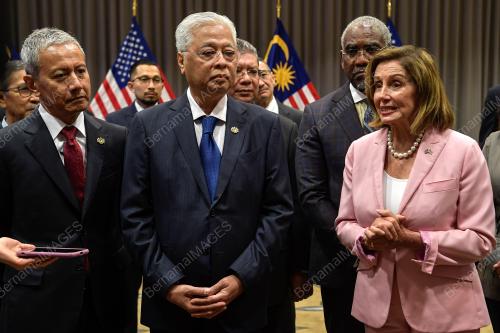 DATUK SERI ISMAIL SABRI YAAKOB