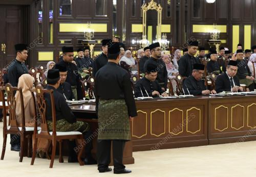 ANGKAT SUMPAH JEMAAH MENTERI