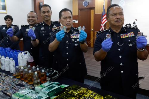 DATUK RUSDI MOHD ISA