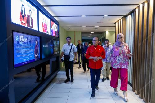 DATUK SERI WAN ROSDY WAN ISMAIL