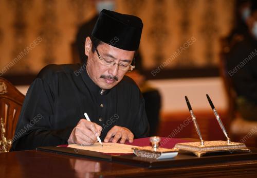 DATUK SERI AZAM BAKI