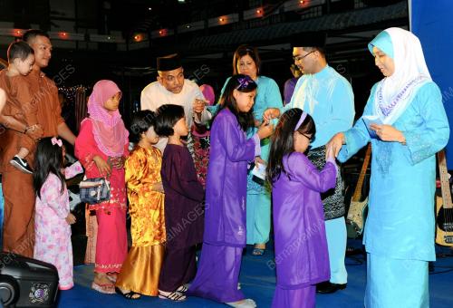 KL45_05092012_RAYA
