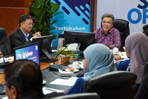 DATUK SERI WONG CHUN WAI