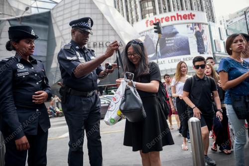 KL45_06122017_POLIS_BN201712053409
