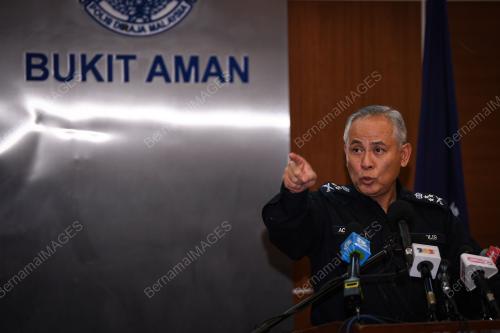 DATUK SERI ACRYL SANI ABDULLAH SANI