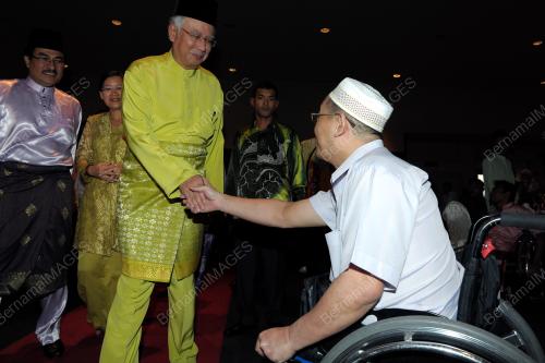 KL45_08082012_KARISMA