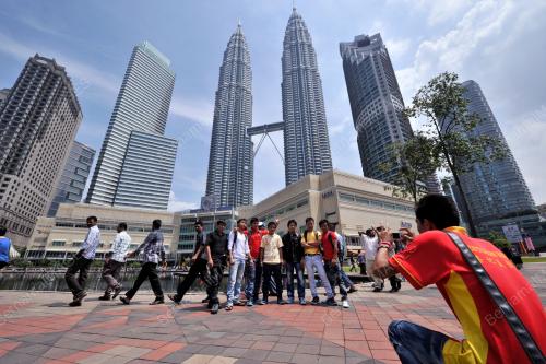 KL45_08082013_WARGA_ASING