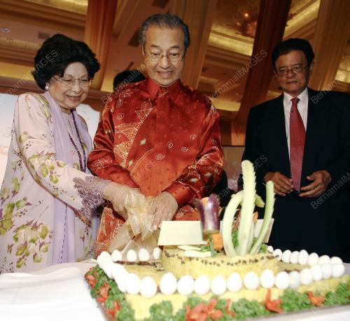 MAHATHIR MOHAMAD