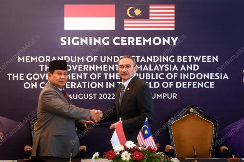 DATUK SERI HISHAMMUDDIN TUN HUSSEIN