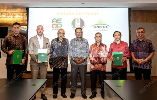 MAJLIS MENANDATANGANI PROJEK SOLAR