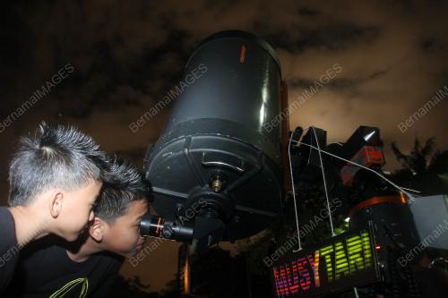 GERHANA BULAN