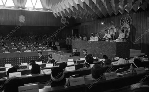 KL45_11032015_AGONG_RASMI