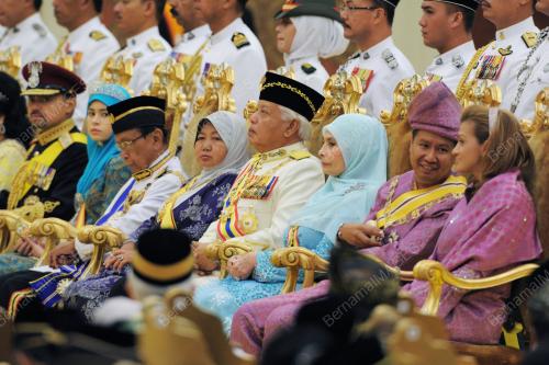 KL45_11042012_RAJA_RAJA