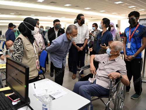 TAN SRI MUHYIDDIN YASSIN