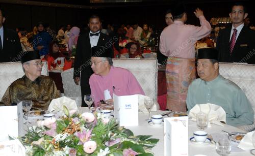 MOHD NAJIB TUN ABDUL RAZAK