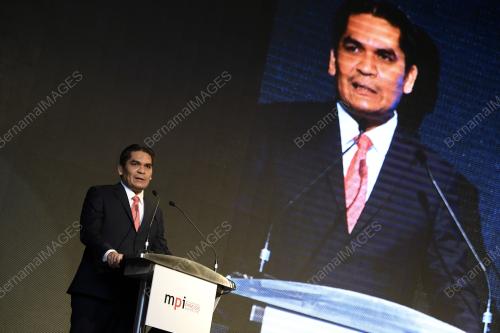DR RADZI JIDIN