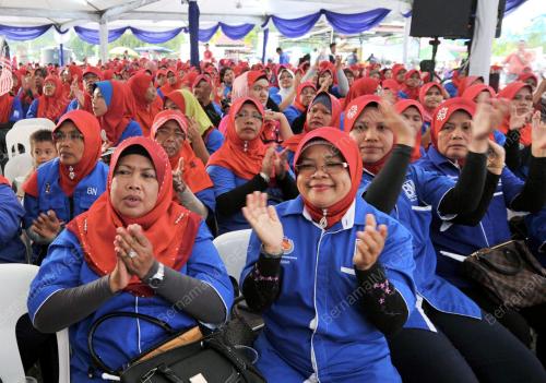 KL45_13032013_TEPUKAN