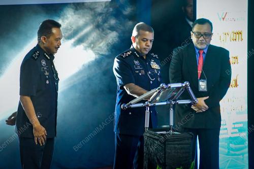 TAN SRI AYOB KHAN MYDIN PITCHAY