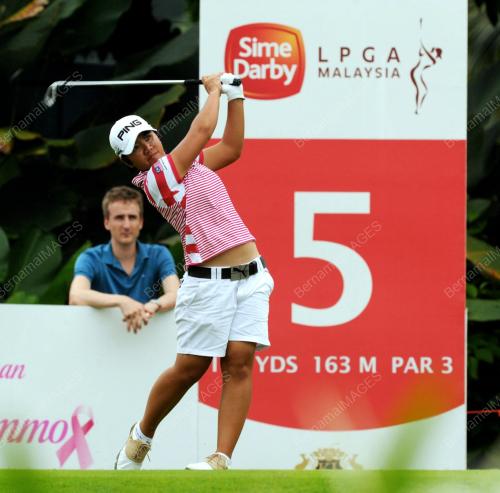 KL45_13102012_GOLF_LPGA
