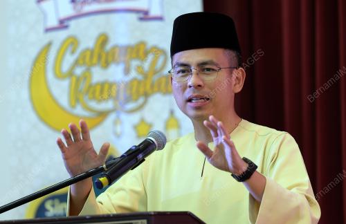 FAHMI FADZIL