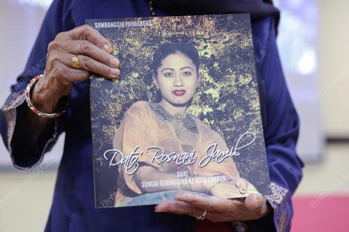 DATUK ROSNANI JAMIL