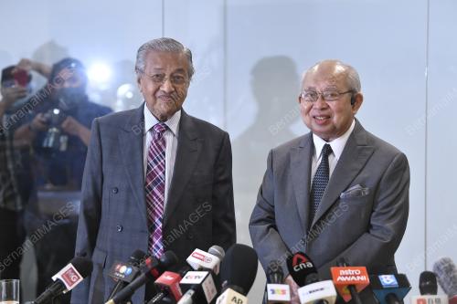 TUN DR MAHATHIR MOHAMAD