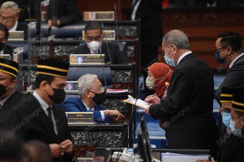 DATUK SERI ISMAIL SABRI YAAKOB