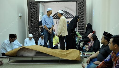 KL45_15012015_PENTERJEMAH_MENINGGAL