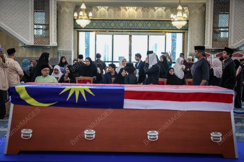 TUN ABDULLAH AHMAD BADAWI
