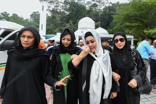 KL45_16052018_MASJID_BN201805158623