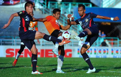 KL45_16062014_BOLA2