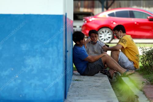 TANAH RUNTUH
