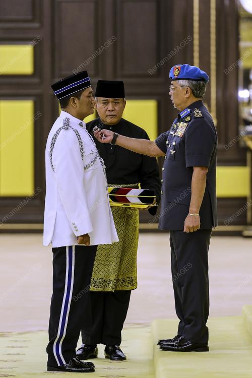AL-SULTAN ABDULLAH RI'AYATUDDIN AL-MUSTAFA BILLAH SHAH