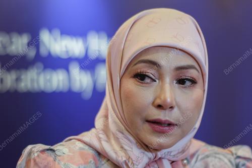 DATIN ZAHARAH MUTTALIB