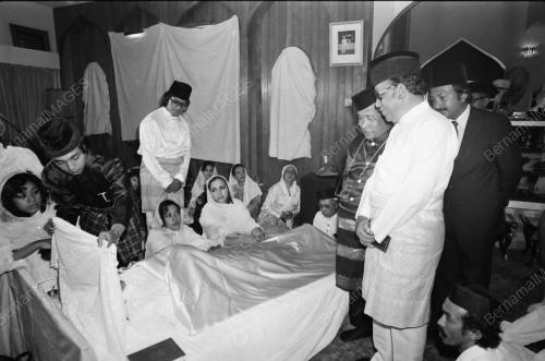 TAN SRI SYED NASIR