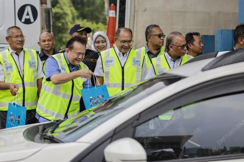 DATUK SERI ALEXANDER NANTA LINGGI