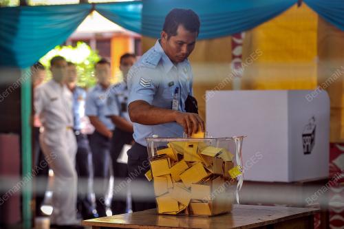 KL45_18052005_UNDI_BN201805047621