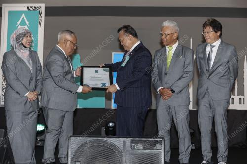 DATUK SERI ALEXANDER NANTA LINGGI