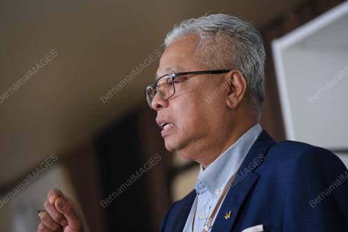 DATUK SERI ISMAIL SABRI YAAKOB
