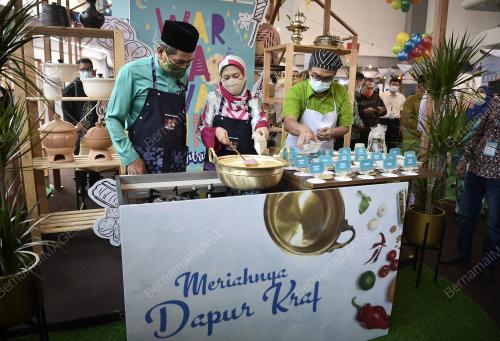 DATUK SERI NANCY SHUKRI