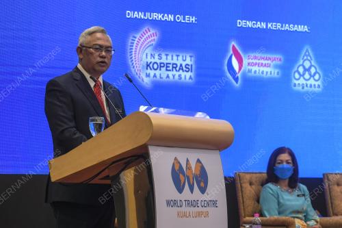TAN SRI NOH OMAR