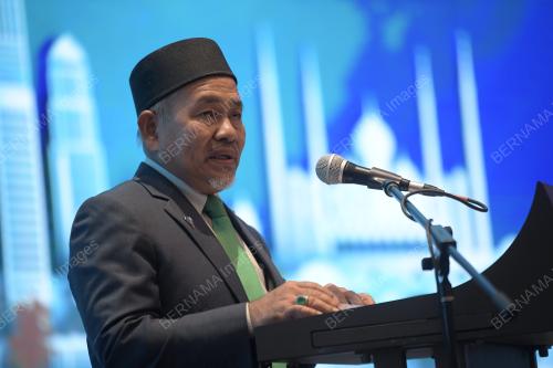 DATUK SERI TUAN IBRAHIM TUAN MAN