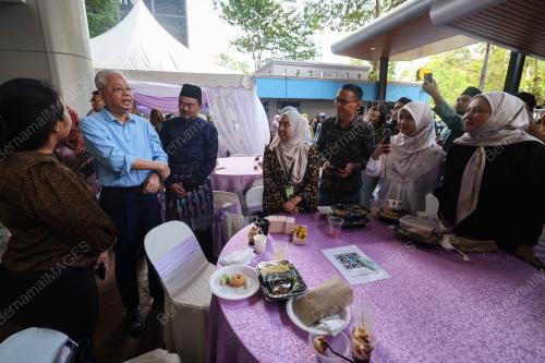 DATUK SERI ISMAIL SABRI YAAKOB
