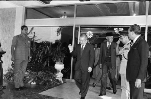 KAMPUCHEA SUMMIT