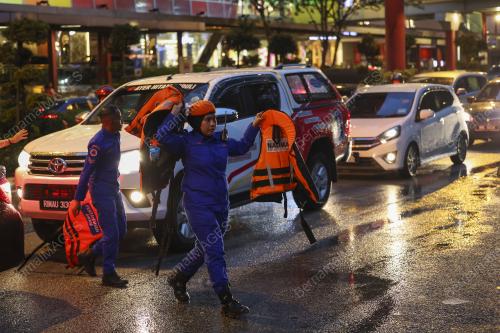 BANJIR KILAT