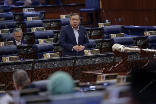 KL45_23022026_PARLIMEN