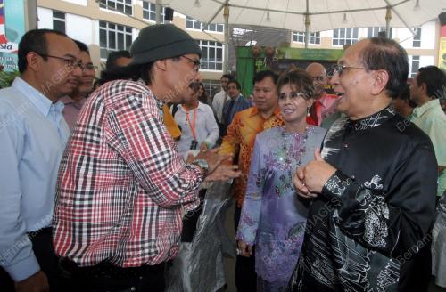 DR RAIS YATIM