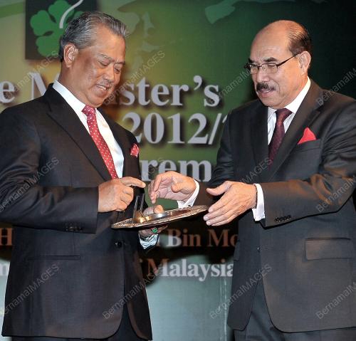 TAN SRI MUHYIDDIN YASSIN